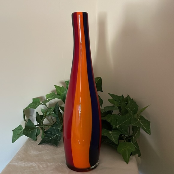 Exquisite Vintage Murano Cased Tri-Colored Striped Vase! - Picture 11 of 15